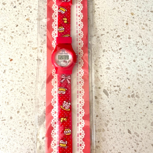 Hello Kitty watch Brand New in Packaging New Battery - Picture 4 of 4